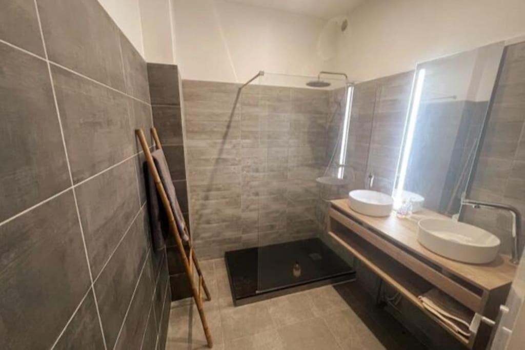 Apartament Label Etape - 2Min Gare - Wifi - Terrasse Marsylia Zewnętrze zdjęcie